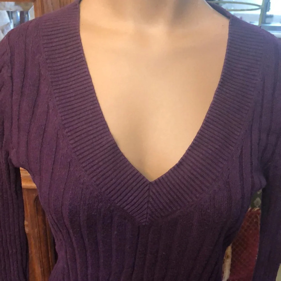 Elena Gilbert’s SA Express Sweater TVD - Picture 3 of 6